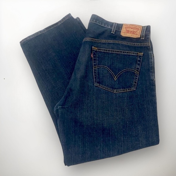 Levi's Men's Dark Wash 559 Relaxed Straight Jeans - Picture 2 of 13